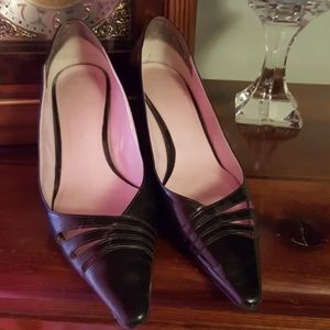Gianni Bini Black Leather Kitten Heel Pumps